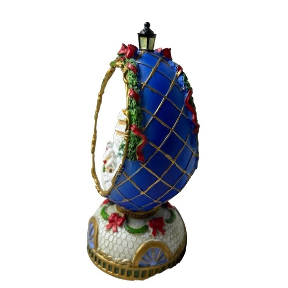 Christmas Music Box Egg Ornamental- Plays “We Wish You A Merry X-mas” Home Trees - Picture 3 of 13